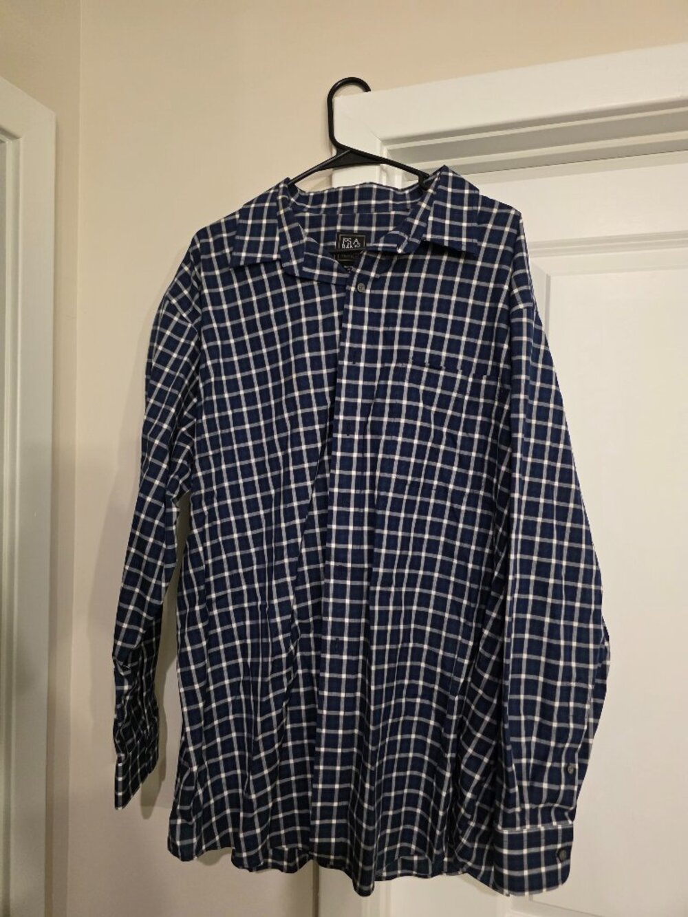 Jos. A. Bank Traveler Traditional Fit Blue Plaid Long Sleeve Button-Down Shirt 2